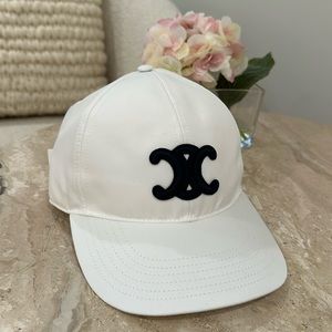 Celine Triomphe Cap SZ M